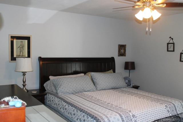 bedroom featuring a ceiling fan