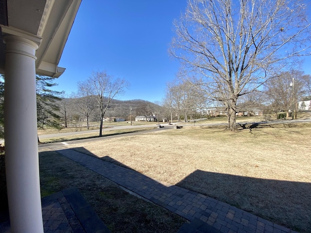 view of yard with a mountain view