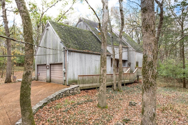 exterior space featuring driveway