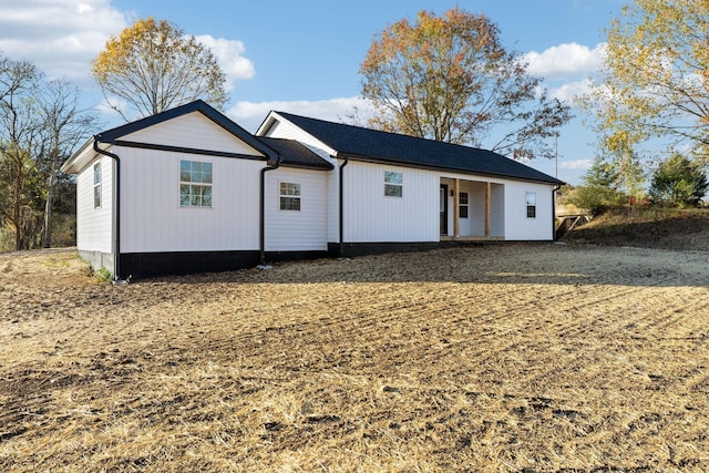 view of front of property with covered porch