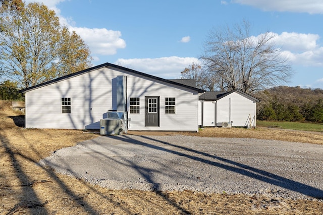 exterior space featuring driveway