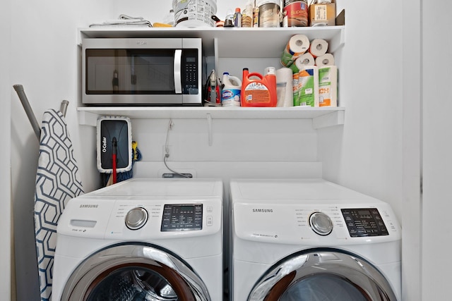 laundry room featuring laundry area and independent washer and dryer