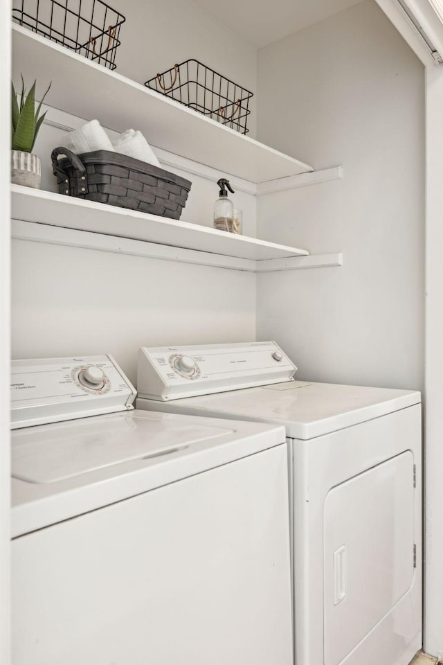 107 Sylvan Glen Ct, Nashville, TN 37209 - laundry room with laundry area and independent washer and dryer