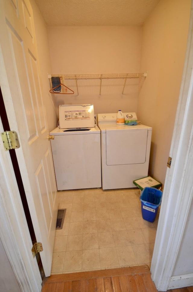 798 Buffalo Valley Rd, Cookeville, TN 38501 - washroom featuring laundry area, washing machine and dryer, and visible vents