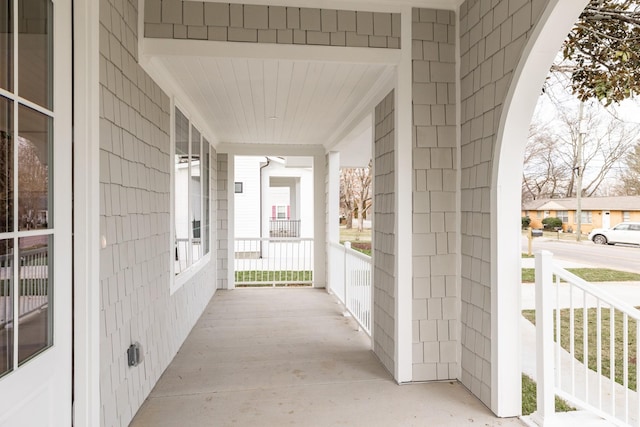 balcony featuring covered porch