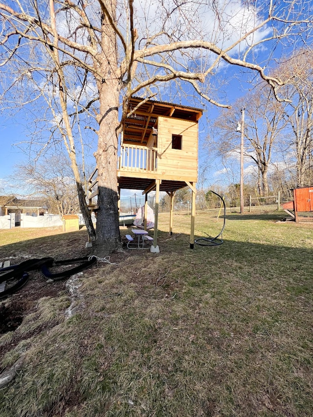 view of yard featuring fence