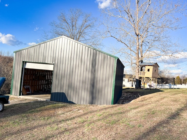 view of detached garage