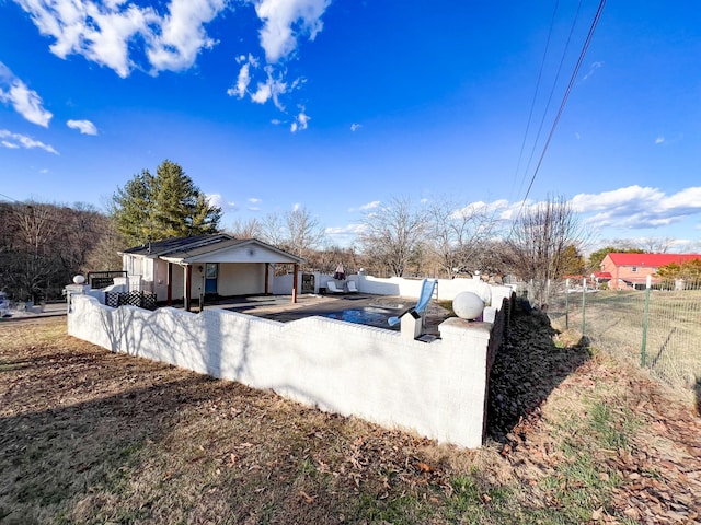 entry to storm shelter with fence