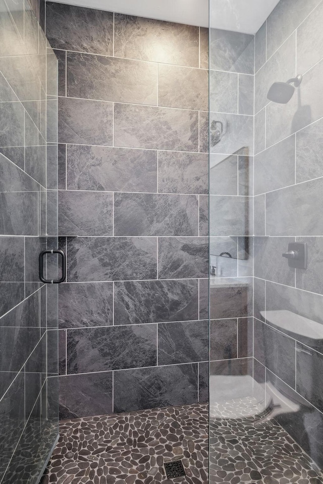 998 Iron Hill Rd, Burns, TN 37029 - bathroom featuring a stall shower