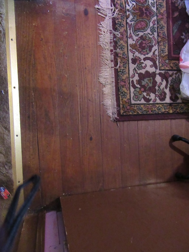164 Willie Six Rd, Sewanee, TN 37375 - interior details featuring wooden walls