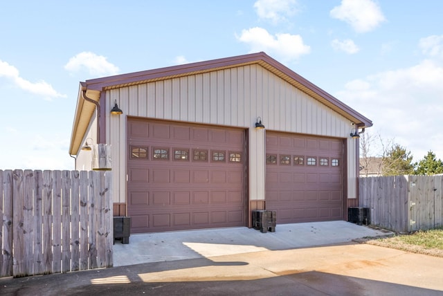 detached garage with fence