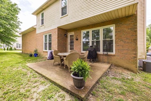 view of patio featuring central AC unit