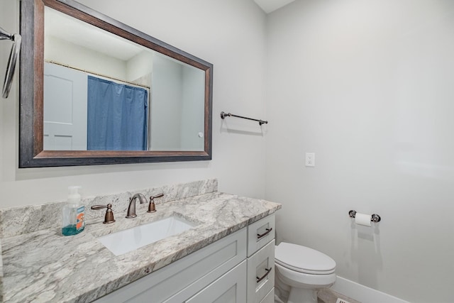 64 Harbor Pt, Lebanon, TN 37087 - full bath featuring vanity, toilet, and baseboards