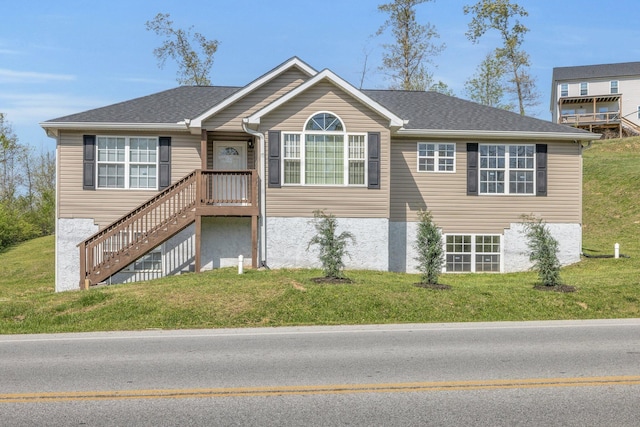 8115 Standifer Gap Rd, Chattanooga, TN 37421 - view of front of home with a front yard