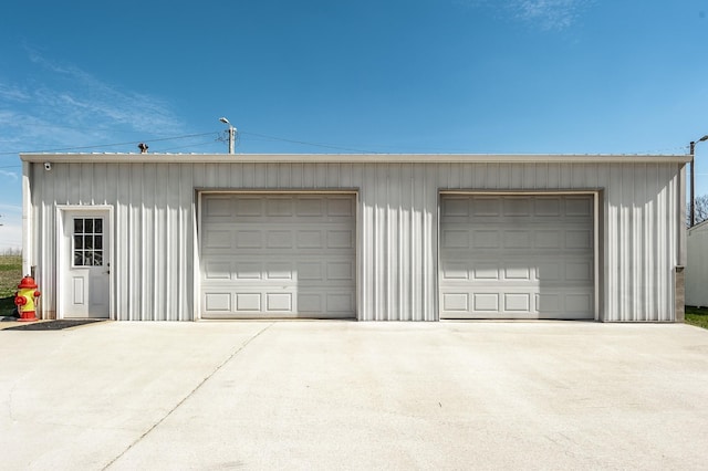 view of detached garage