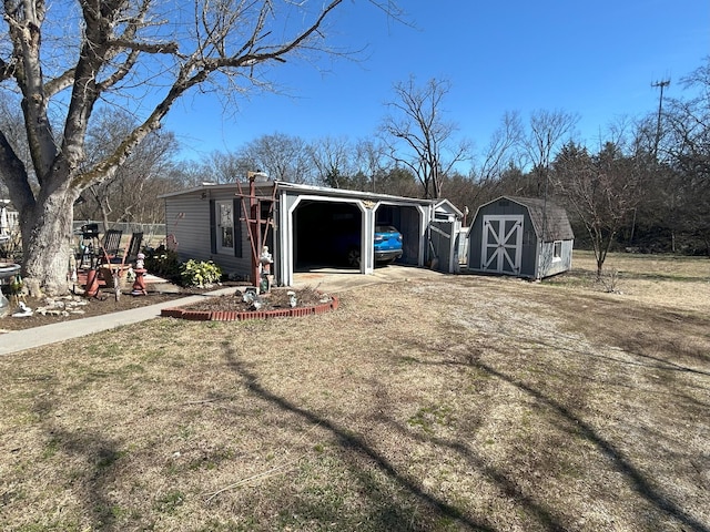 exterior space with a carport and driveway