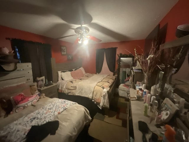 bedroom with a ceiling fan