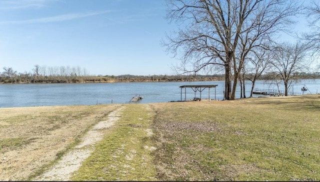 view of yard with a water view