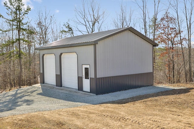 view of detached garage