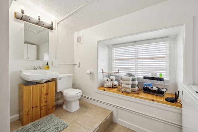 120 Wilkerson Ln, Portland, TN 37148 - bathroom featuring visible vents, toilet, tile patterned flooring, a textured ceiling, and vanity