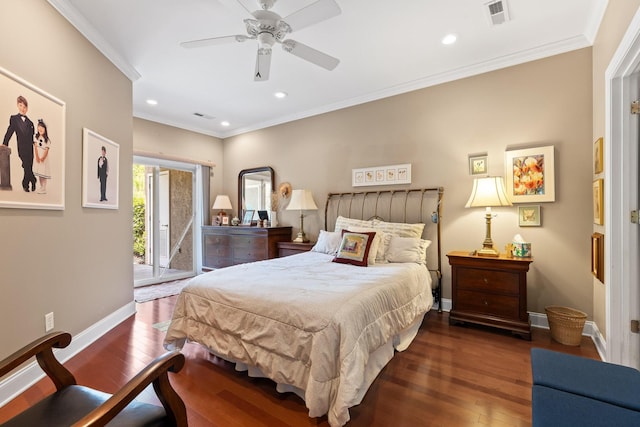 bedroom featuring baseboards, hardwood / wood-style floors, visible vents, and access to exterior