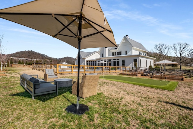 view of yard with a mountain view