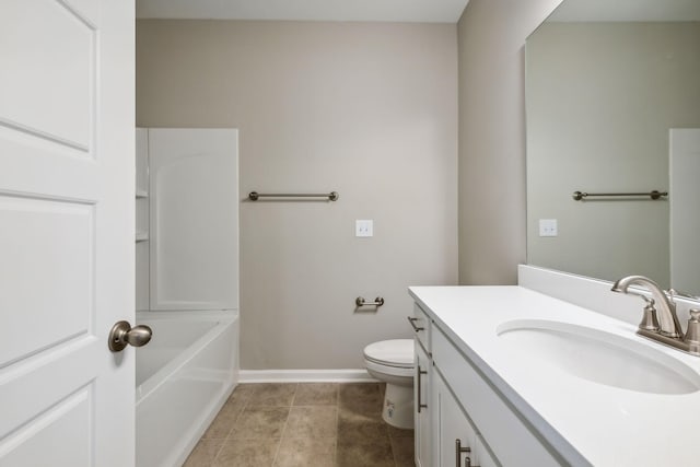 full bathroom with baseboards, toilet, tile patterned flooring, a bathtub, and vanity