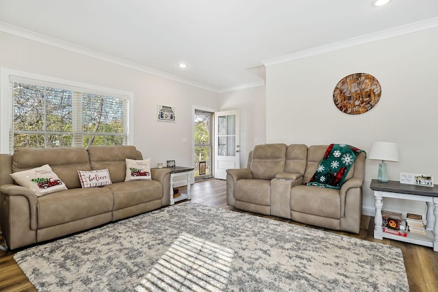 living room featuring recessed lighting, wood finished floors, and crown molding