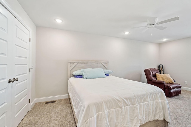 bedroom featuring carpet, baseboards, a ceiling fan, and recessed lighting