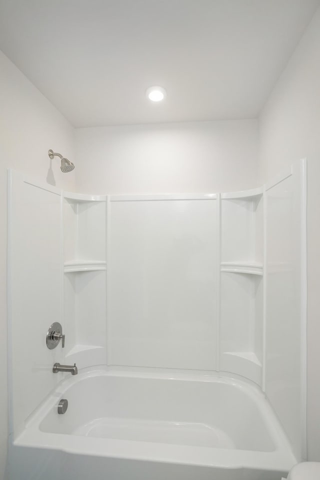 full bath with shower / bathing tub combination