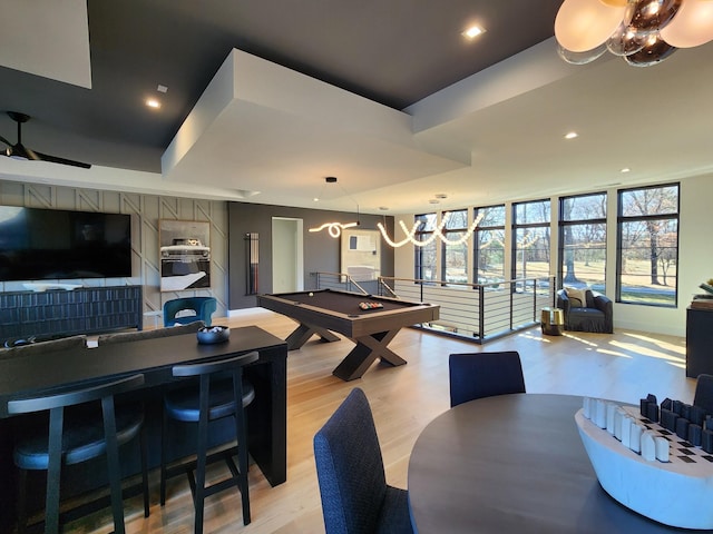 recreation room with light wood-style floors, billiards, a ceiling fan, and recessed lighting