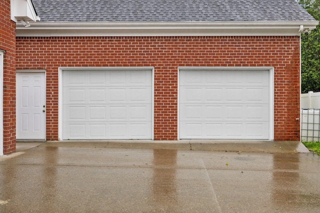 1823 Newton Ave, Murfreesboro, TN 37129 - garage with concrete driveway
