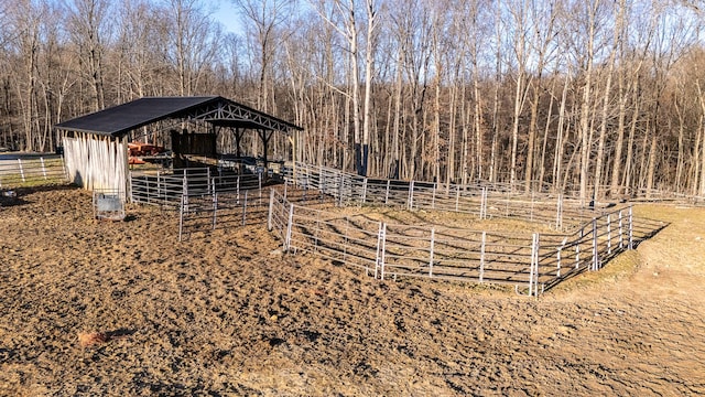 view of outdoor structure with an outbuilding and an exterior structure