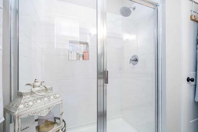full bathroom featuring a stall shower