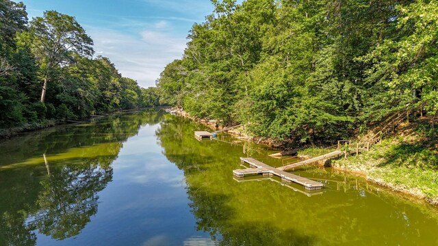 300 Teal Ln, Savannah, TN 38372