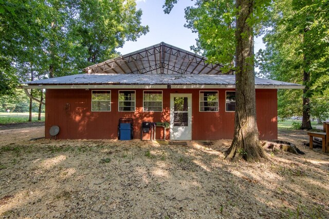 300 Teal Ln, Savannah, TN 38372