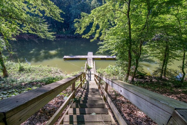 300 Teal Ln, Savannah, TN 38372