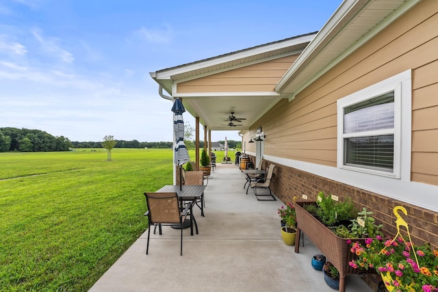 view of patio / terrace with ceiling fan