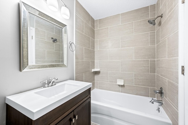 full bath with washtub / shower combination and vanity