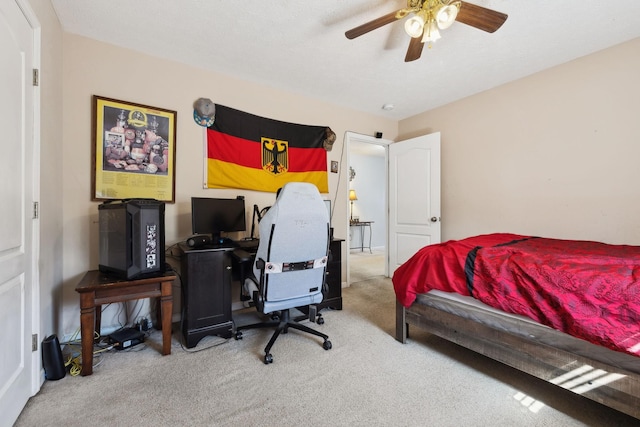 bedroom featuring carpet floors and ceiling fan