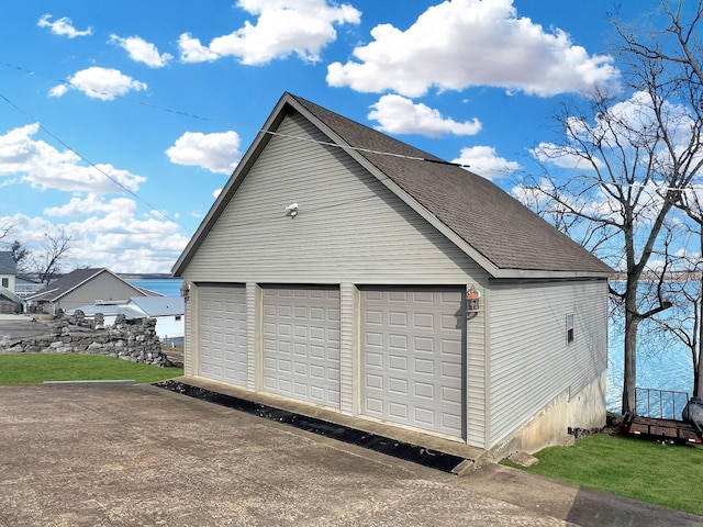 view of detached garage