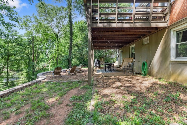 view of yard with a patio area