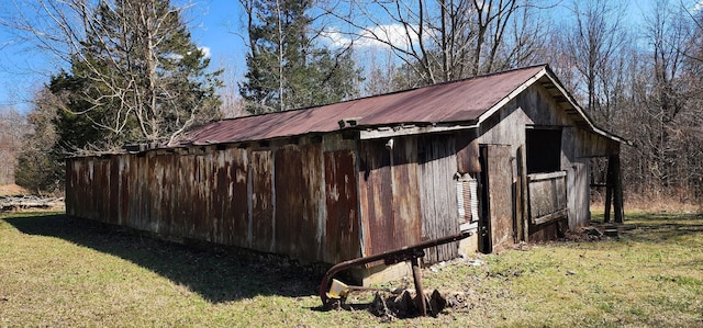 view of outdoor structure featuring an outdoor structure