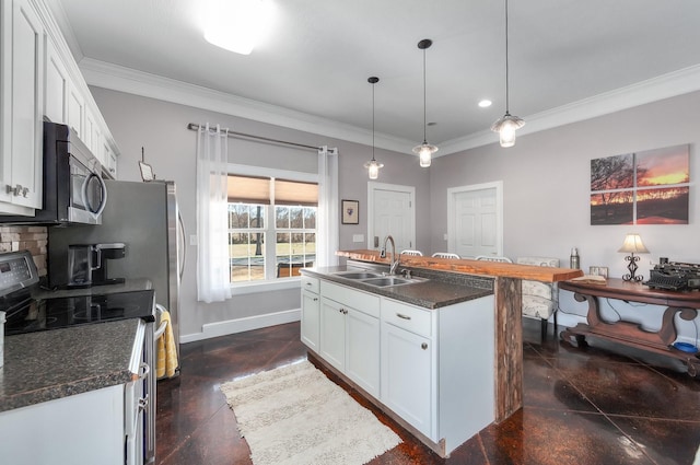 kitchen featuring baseboards, electric stove, dark countertops, stainless steel microwave, and a sink