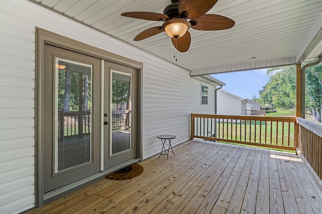 deck with ceiling fan