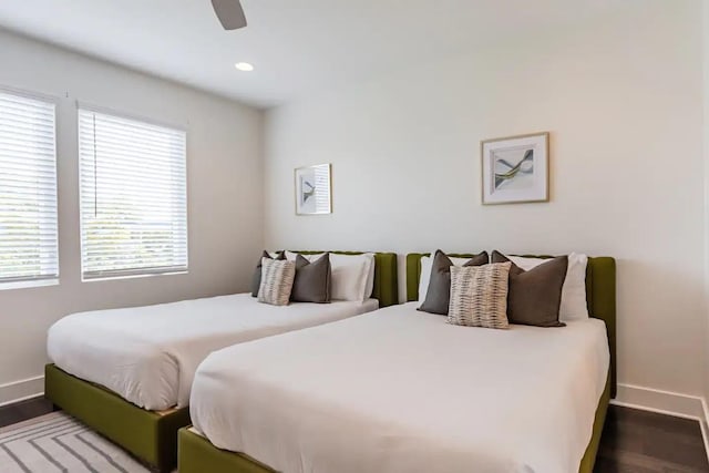 bedroom featuring recessed lighting, wood finished floors, a ceiling fan, and baseboards