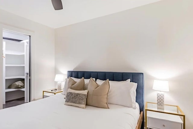 bedroom featuring a ceiling fan