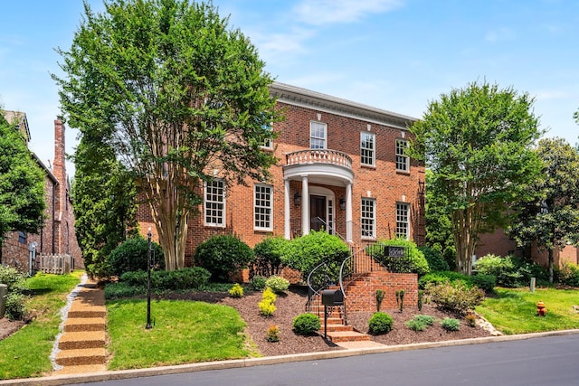53 Whitworth Blvd, Nashville, TN 37205 - colonial-style house with brick siding
