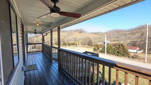 deck with ceiling fan