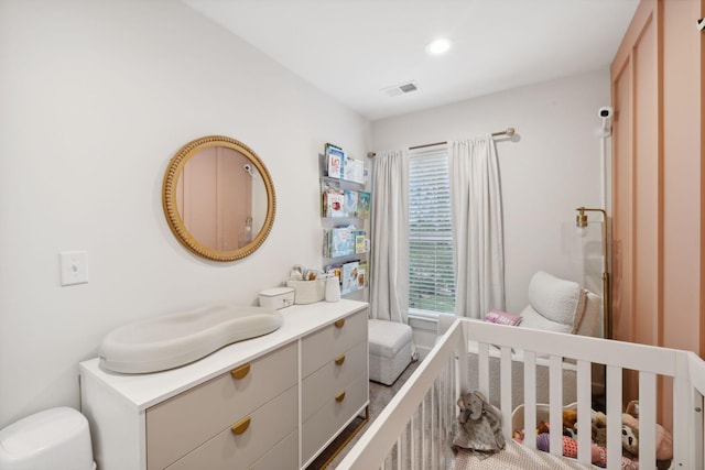 full bath with toilet, recessed lighting, visible vents, and vanity